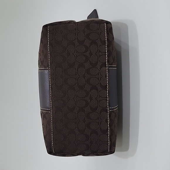 Small vintage coach bag (LIKE NEW!!) - Picture 6 of 12